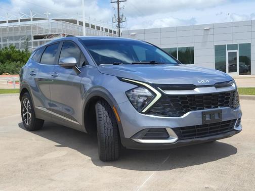 Everlasting Silver 2023 Kia Sportage EX