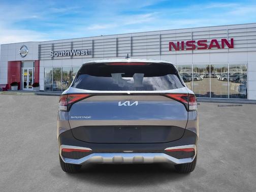 Everlasting Silver 2023 Kia Sportage EX