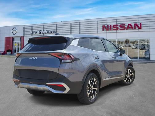 Everlasting Silver 2023 Kia Sportage EX