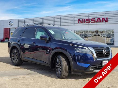 2025 Nissan Pathfinder SL