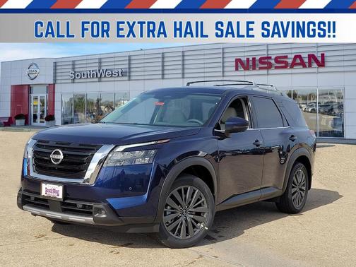 2025 Nissan Pathfinder SL