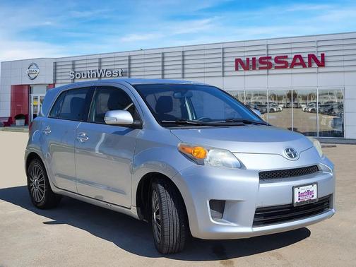 2014 Scion xD Base