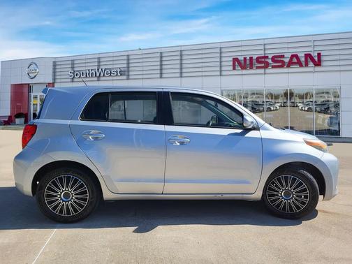 2014 Scion xD Base