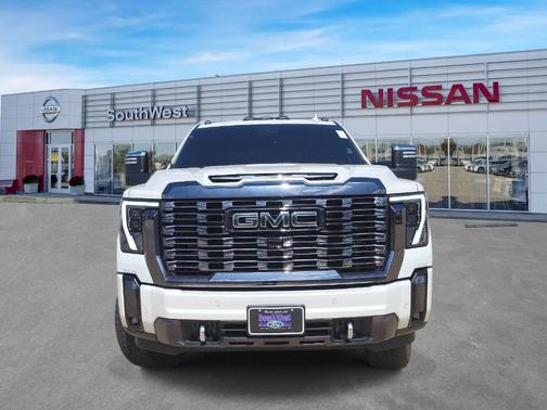 White Frost Tri-Coat 2024 GMC Sierra 2500 Denali Ultimate