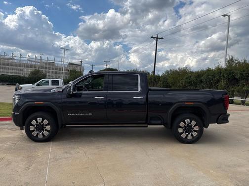 2024 GMC Sierra 2500 Denali