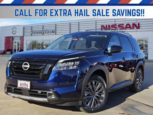 2025 Nissan Pathfinder SL