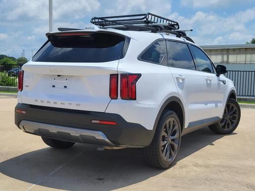 Glacial White Pearl 2022 Kia Sorento SX Prestige