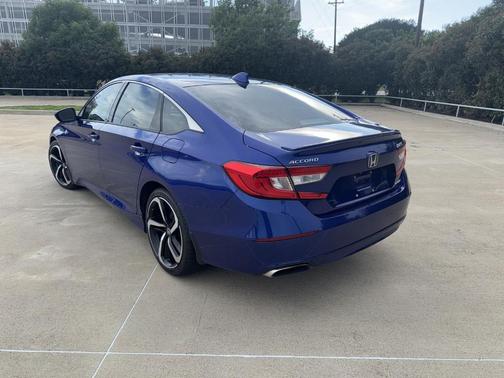Still Night Pearl 2020 Honda Accord Sport 1.5T