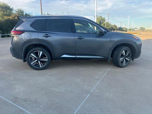 Gun Metallic 2022 Nissan Rogue SL