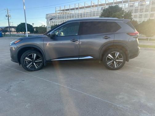 Gun Metallic 2022 Nissan Rogue SL