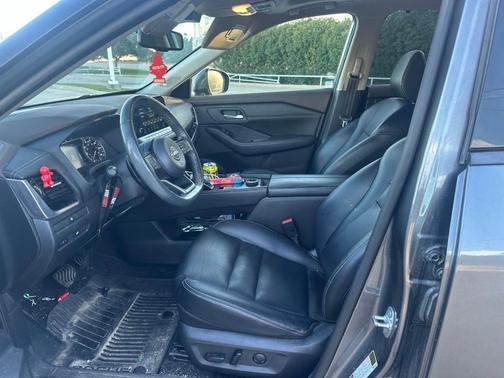 Gun Metallic 2022 Nissan Rogue SL