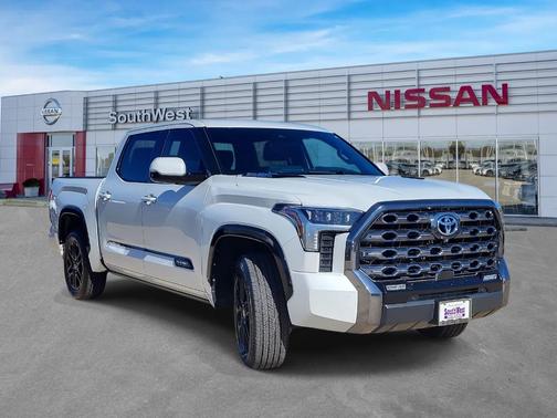 2023 Toyota Tundra Hybrid Platinum