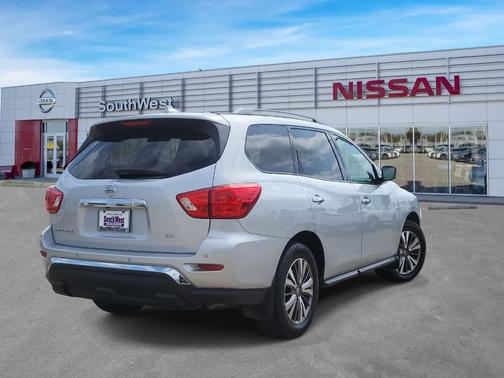 Brilliant Silver Metallic 2020 Nissan Pathfinder SL