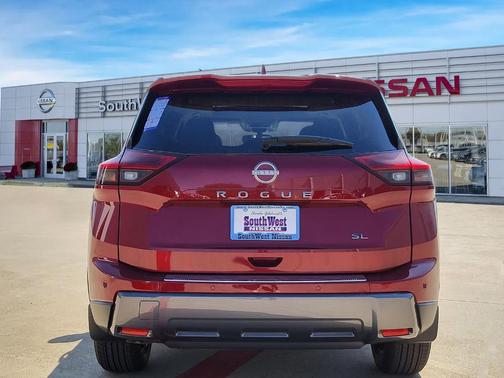 2025 Nissan Rogue SL