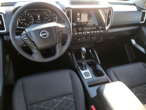 Super Black 2026 Nissan Frontier SV