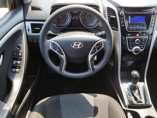 2017 Hyundai Elantra GT Base