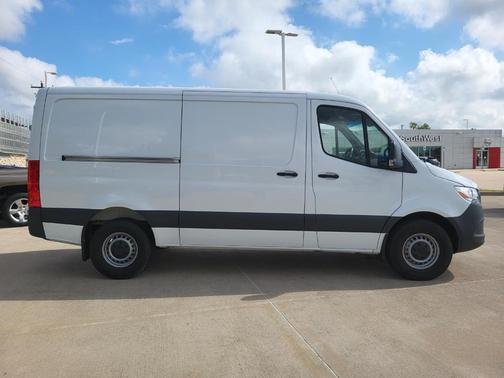 White 2025 Mercedes-Benz Sprinter 2500 144 WB