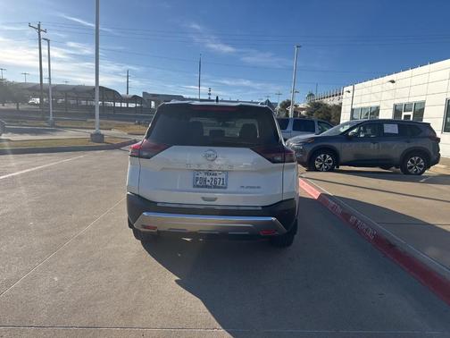 2021 Nissan Rogue Platinum
