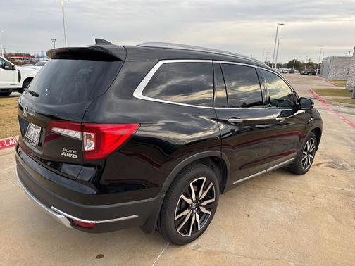 2022 Honda Pilot Elite