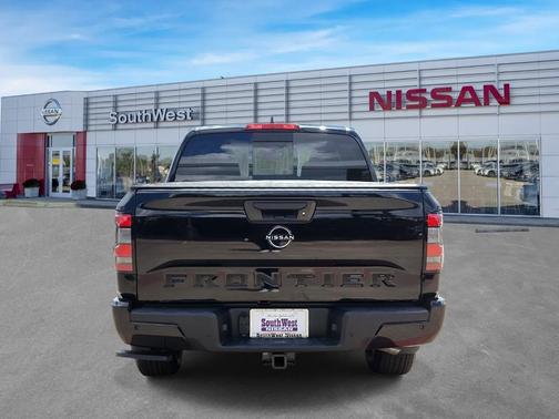 Super Black 2026 Nissan Frontier SV