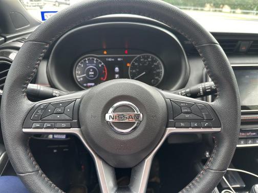 Brilliant Silver 2019 Nissan Kicks SR