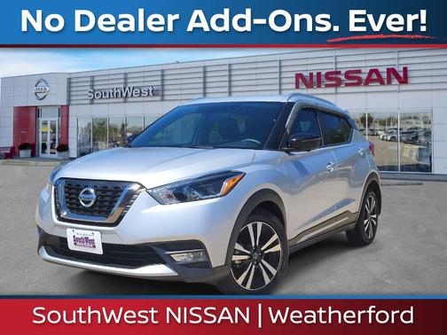 Brilliant Silver 2019 Nissan Kicks SR