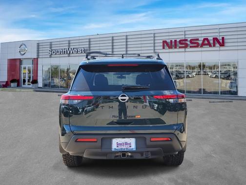 2025 Nissan Pathfinder Rock Creek