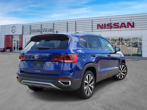 Blue Dusk 2024 Volkswagen Taos 1.5T SE