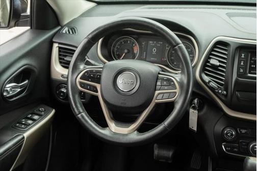 2017 Jeep Cherokee Latitude