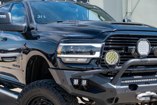 2024 RAM 3500 Laramie Crew Cab 4x4 6'4' Box
