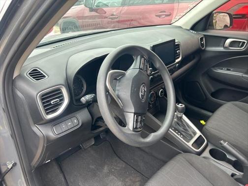2021 Hyundai VENUE SE
