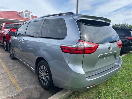 2018 Toyota Sienna SE