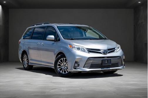 2018 Toyota Sienna SE
