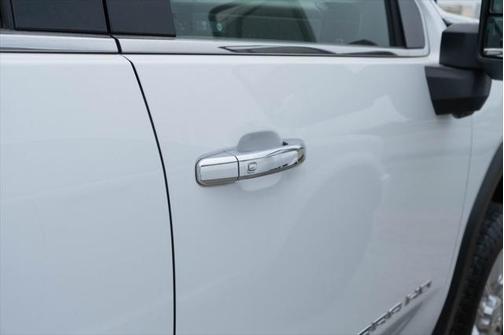2024 GMC Sierra 2500 SLT