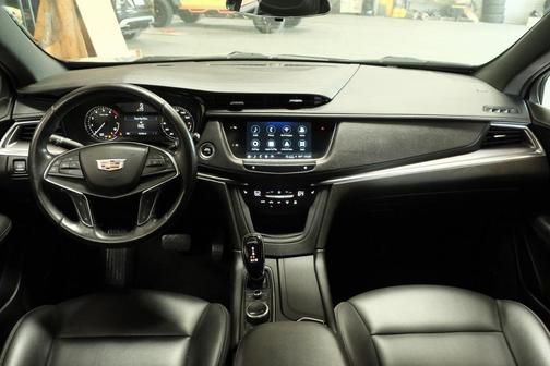 2022 Cadillac XT5 Luxury