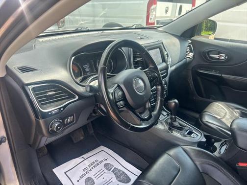 2020 Jeep Cherokee Altitude