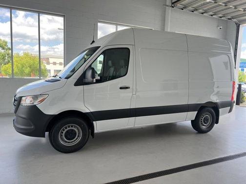2025 Mercedes-Benz Sprinter 2500 Standard Roof
