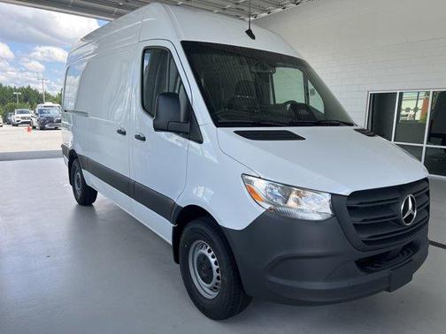 2025 Mercedes-Benz Sprinter 2500 Standard Roof
