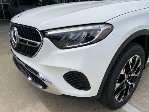 2025 Mercedes-Benz GLC 350e Base 4MATIC