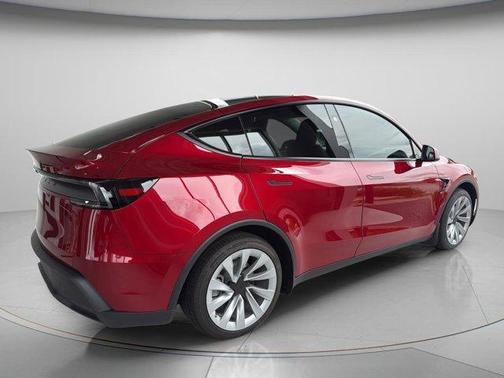 Ultra Red 2026 Tesla Model Y PREMIUM
