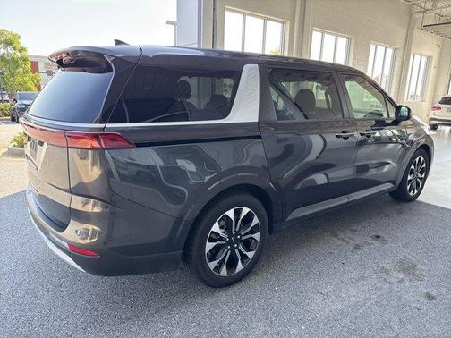 2022 Kia Carnival EX