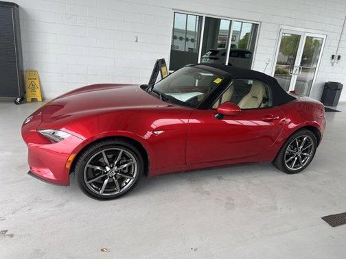 2016 Mazda MX-5 Miata Grand Touring