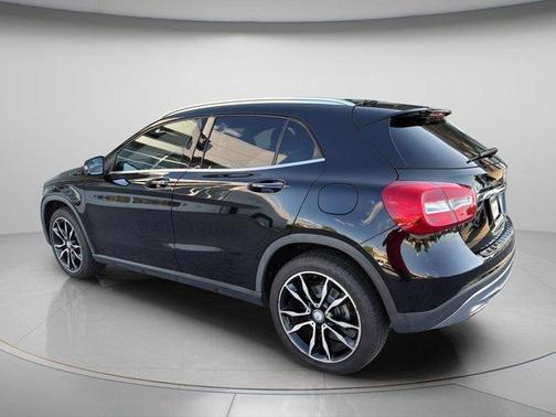Midnight Black 2017 Mercedes-Benz GLA 250 Base