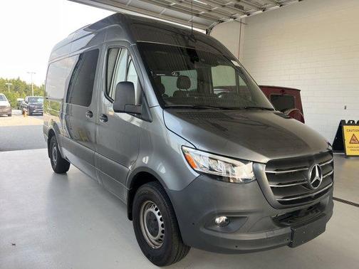2024 Mercedes-Benz Sprinter 2500 144 WB Standard Roof Passenger