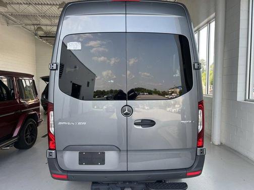 2024 Mercedes-Benz Sprinter 2500 144 WB Standard Roof Passenger