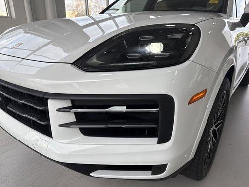 2024 Porsche Cayenne Base