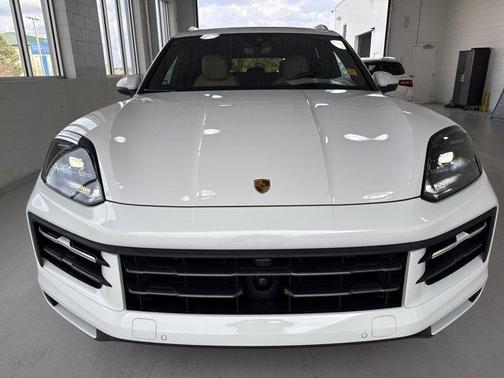 2024 Porsche Cayenne Base