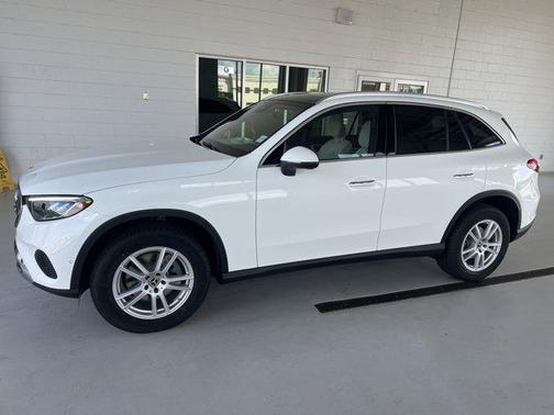 2025 Mercedes-Benz GLC 300 Base