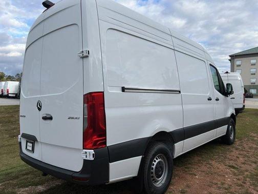 2025 Mercedes-Benz Sprinter 2500 Standard Roof