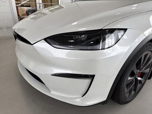 2025 Tesla Model X Base